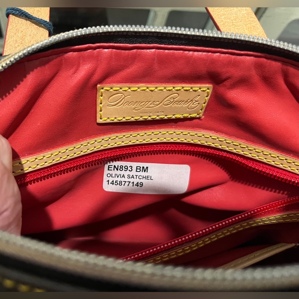 Dooney & Bourke Wexford Leather Olivia Satchel/Shoulder Bag NWT - Picture 10 of 14